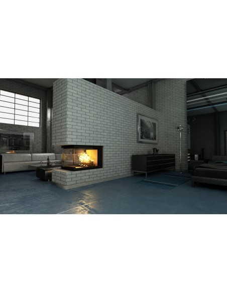 Chimenea Inserto Trifacial con leña encendida.